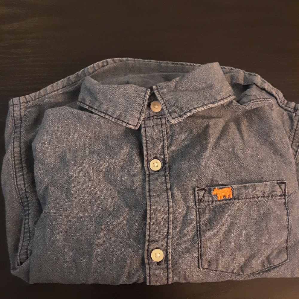 Boys Longsleeve botton down shrit size 3t